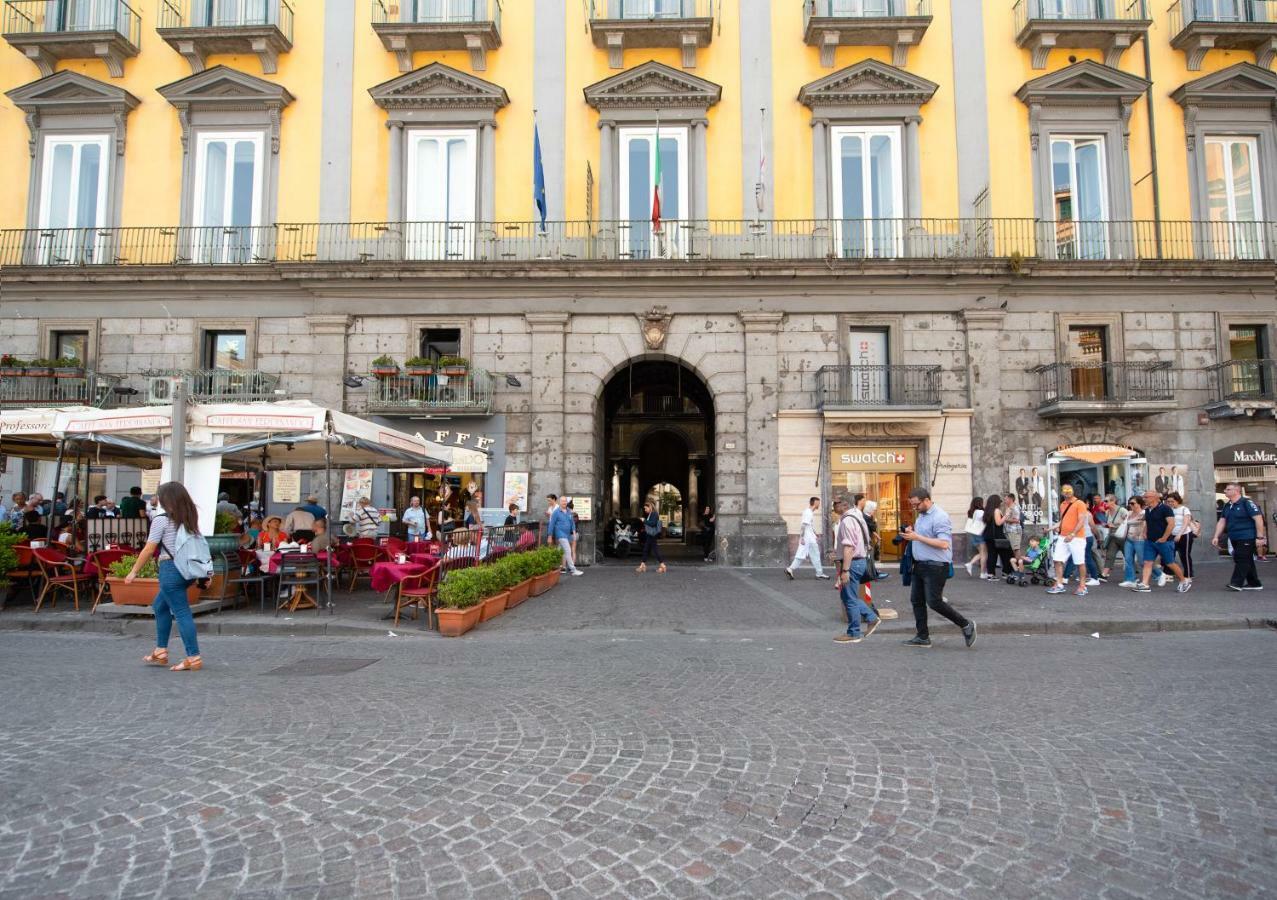 Experience 2* Naples