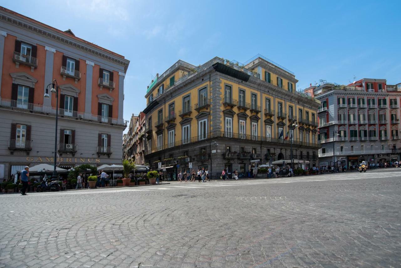 Experience 2* Naples